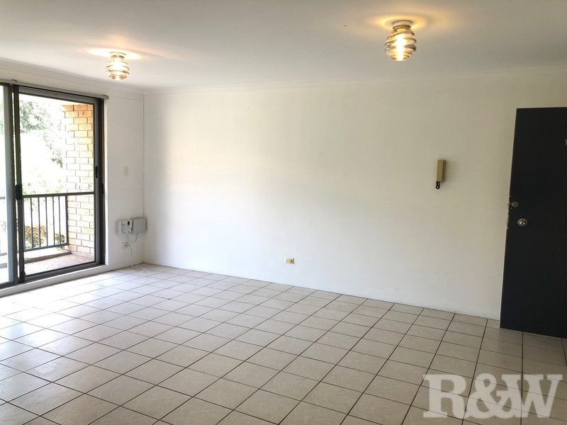 Photo - 1/7 Griffiths Street, Blacktown NSW 2148 - Image 4