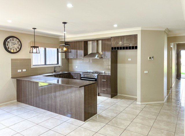 Photo - 17 Grimsthorpe Place, Mernda VIC 3754 - Image 2