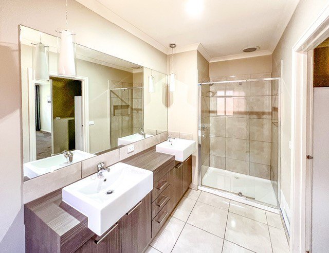 Photo - 17 Grimsthorpe Place, Mernda VIC 3754 - Image 5
