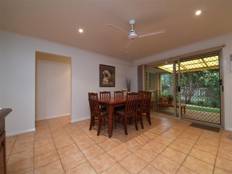 Photo - 17 Gumview Street, Albany Creek QLD 4035 - Image 5