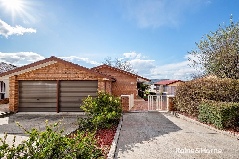 17 Hadleigh Circuit, Isabella Plains ACT 2905