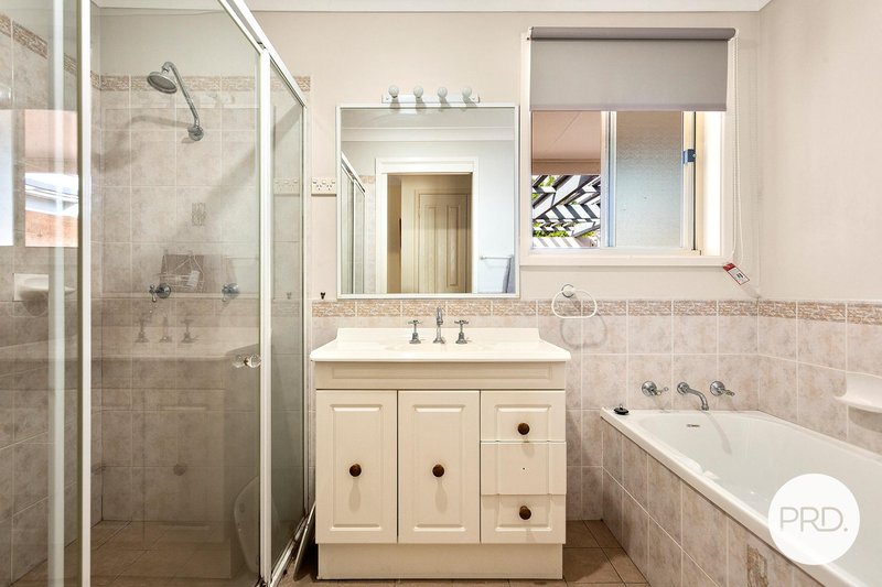 Photo - 17 Hallam Close, Kanahooka NSW 2530 - Image 6