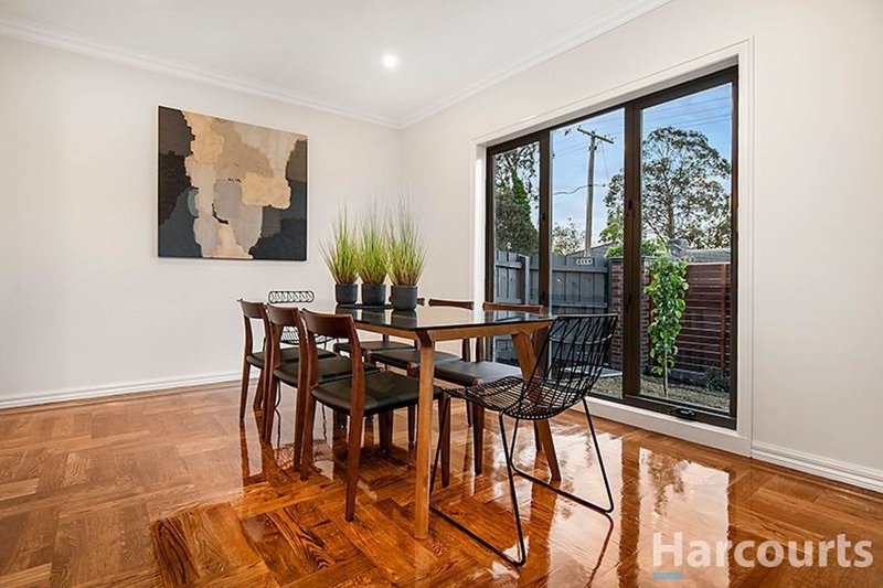 Photo - 17 Hammence Street, Glen Waverley VIC 3150 - Image 5