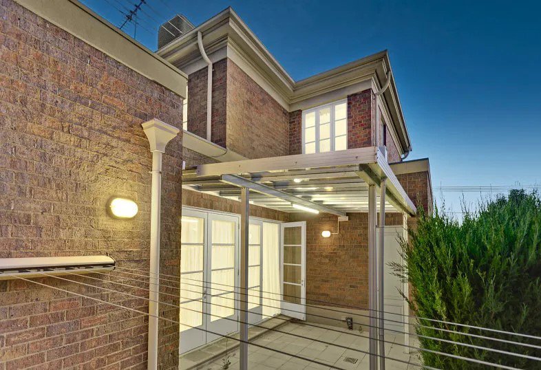 Photo - 1/7 Hampshire Road, Doncaster VIC 3108 - Image 10