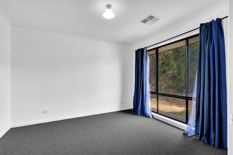 Photo - 17 Hamra Drive, Smithfield SA 5114 - Image 3