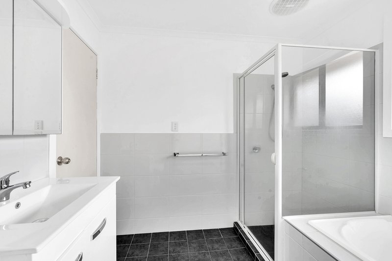 Photo - 17 Hamra Drive, Smithfield SA 5114 - Image 6