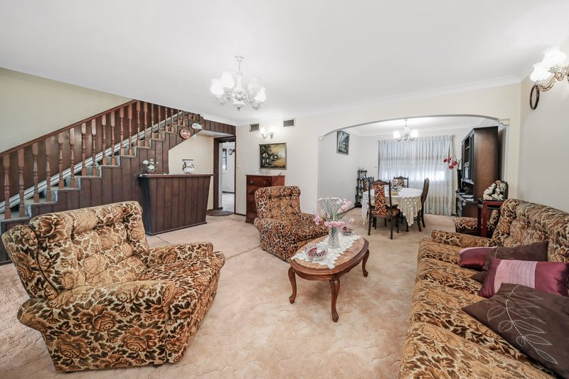 Photo - 17 Handle Street, Bass Hill NSW 2197 - Image 3