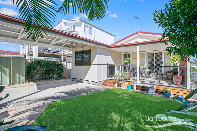 17 Hardiman Street, Woody Point QLD 4019