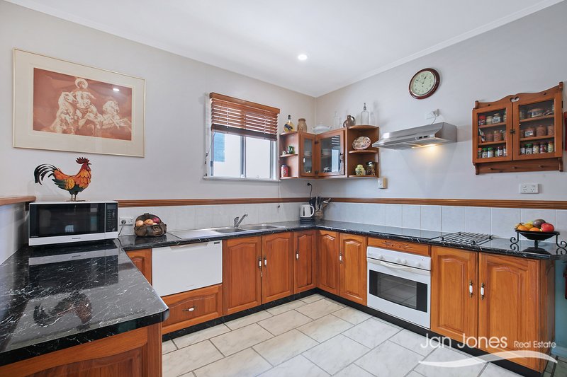 Photo - 17 Hardiman Street, Woody Point QLD 4019 - Image 9