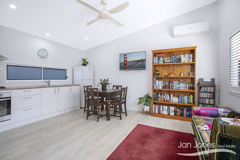 Photo - 17 Hardiman Street, Woody Point QLD 4019 - Image 20