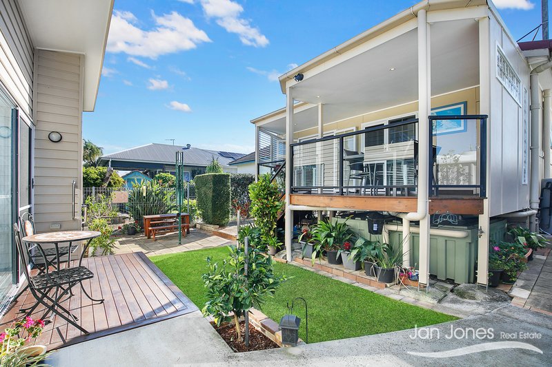 Photo - 17 Hardiman Street, Woody Point QLD 4019 - Image 24