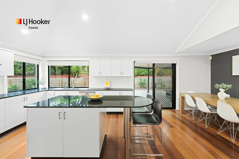 Photo - 17 Harpur Place, Casula NSW 2170 - Image 4