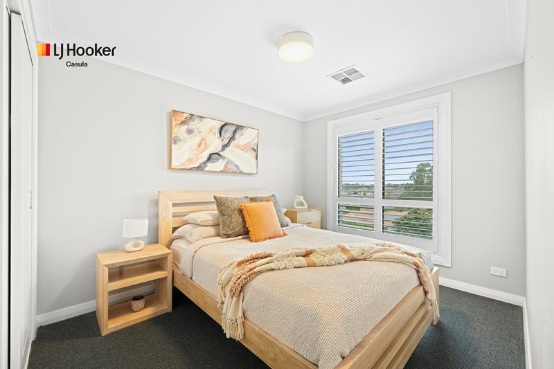 Photo - 17 Harpur Place, Casula NSW 2170 - Image 8