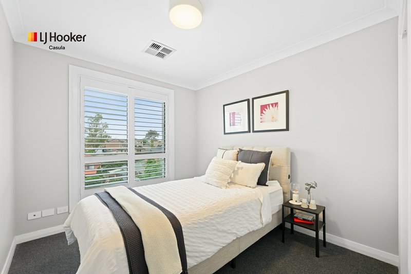 Photo - 17 Harpur Place, Casula NSW 2170 - Image 9