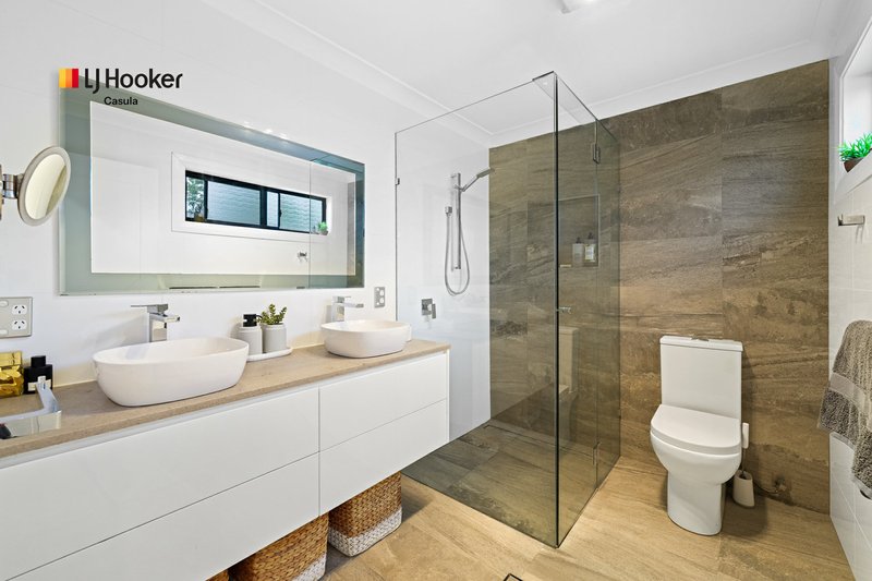 Photo - 17 Harpur Place, Casula NSW 2170 - Image 13