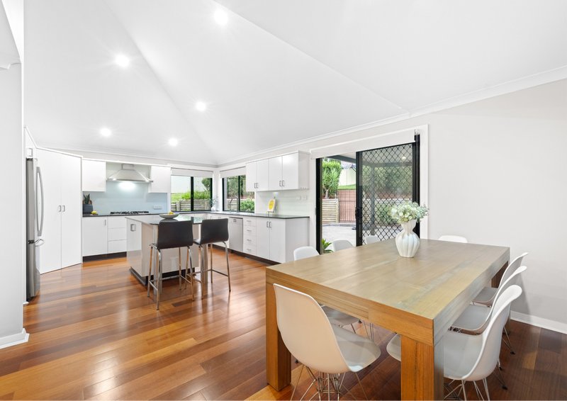 Photo - 17 Harpur Place, Casula NSW 2170 - Image 9