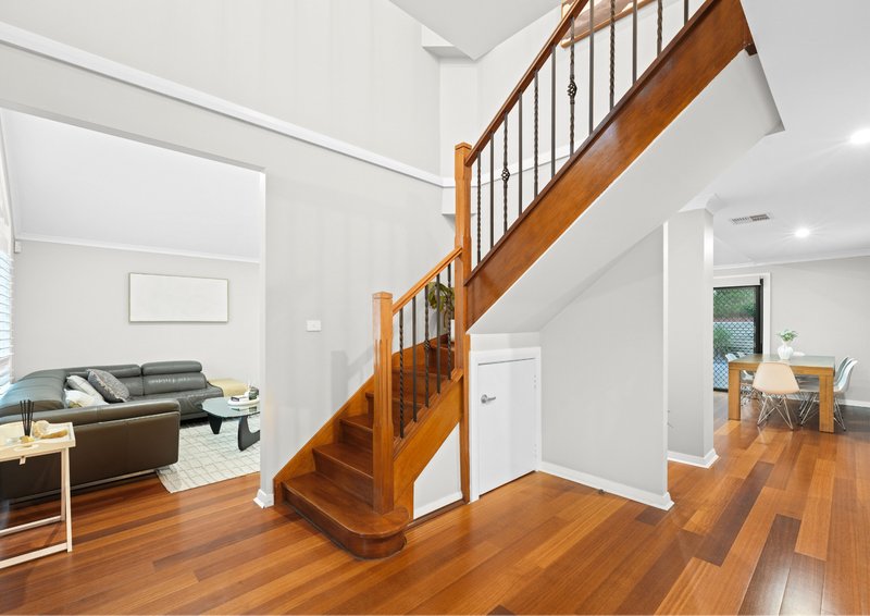 Photo - 17 Harpur Place, Casula NSW 2170 - Image 10