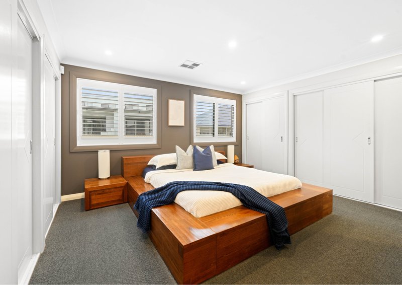 Photo - 17 Harpur Place, Casula NSW 2170 - Image 12