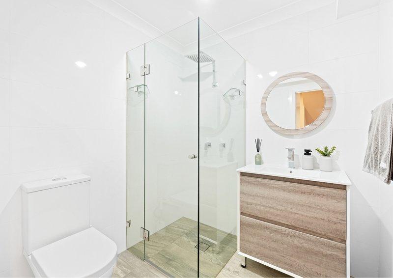 Photo - 17 Harpur Place, Casula NSW 2170 - Image 16