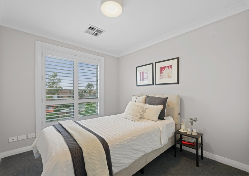 Photo - 17 Harpur Place, Casula NSW 2170 - Image 17