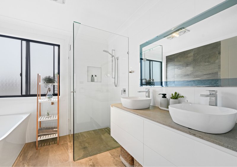Photo - 17 Harpur Place, Casula NSW 2170 - Image 18