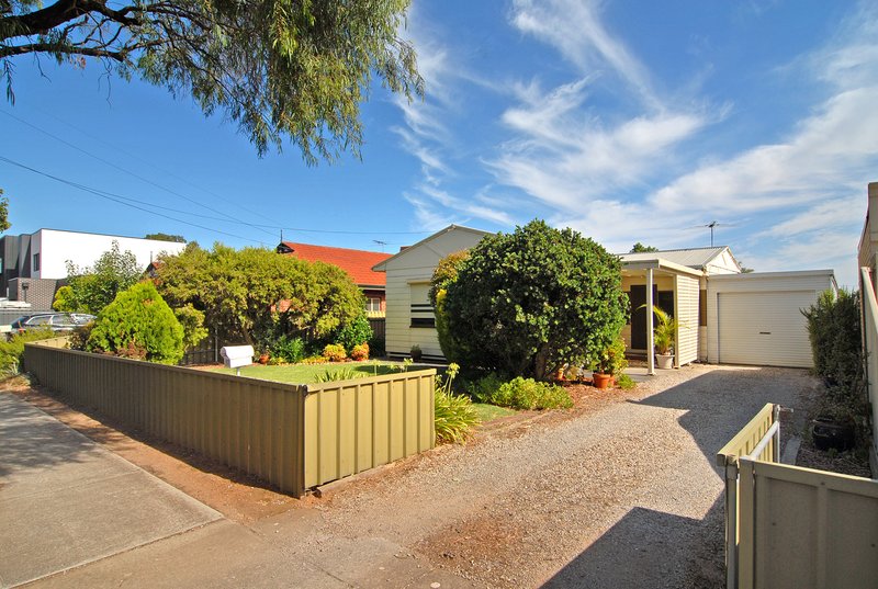 Photo - 17 Harrow Avenue, Magill SA 5072 - Image 4