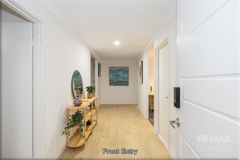 Photo - 17 Hatchway Road, Alkimos WA 6038 - Image 7
