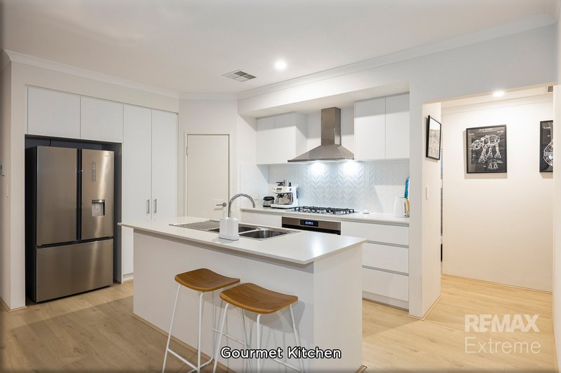 Photo - 17 Hatchway Road, Alkimos WA 6038 - Image 17