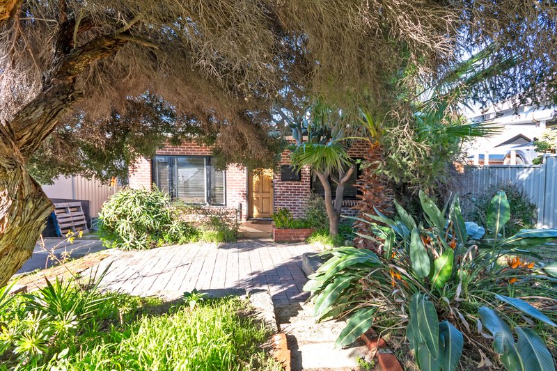 Photo - 17 Haysom Street, Trigg WA 6029 - Image 16