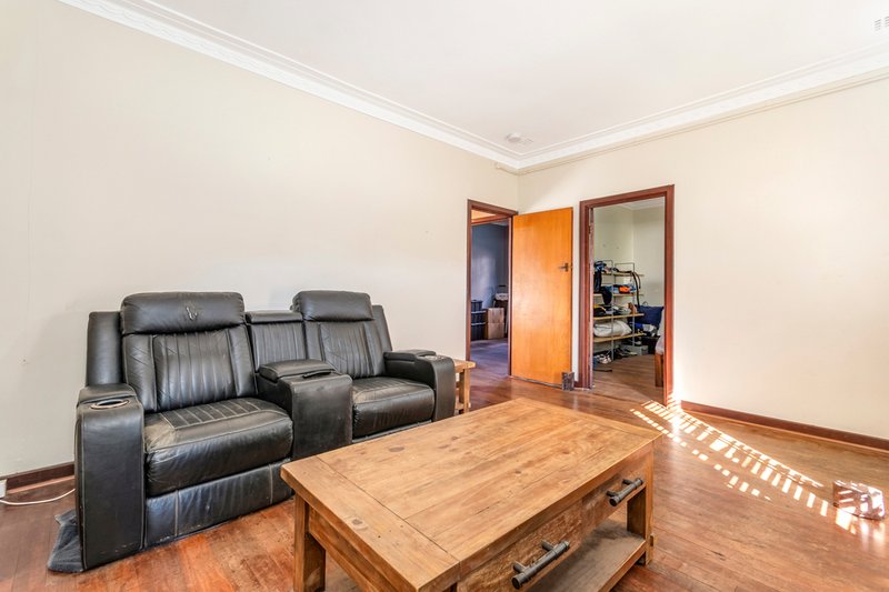 Photo - 17 Haysom Street, Trigg WA 6029 - Image 19