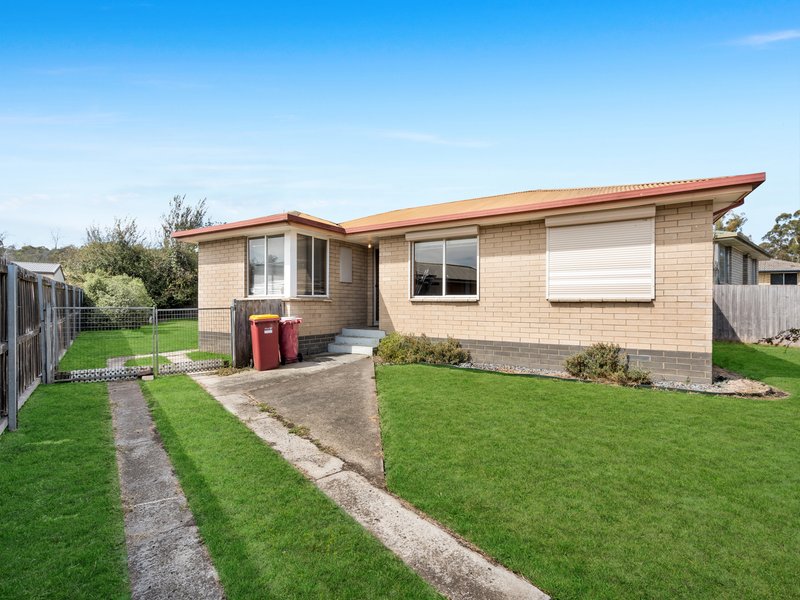 17 Hazelwood Parade, Ravenswood TAS 7250