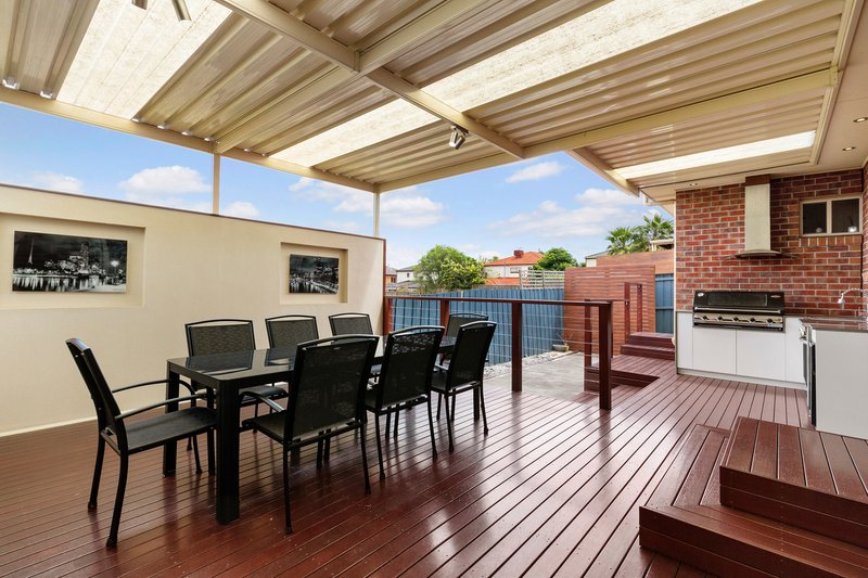 Photo - 17 Heany Park Road, Rowville VIC 3178 - Image 8