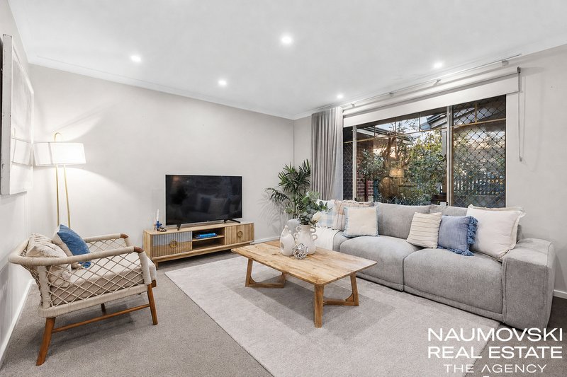 Photo - 17 Heathfield Drive, Landsdale WA 6065 - Image 4