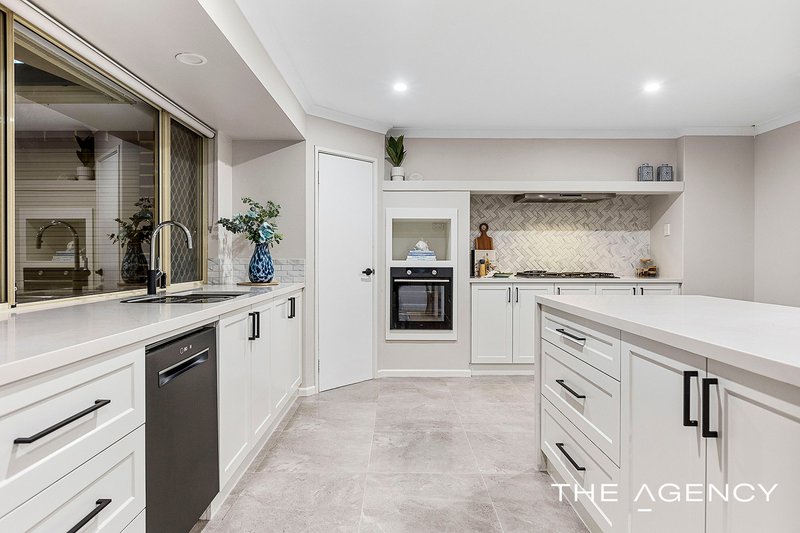 Photo - 17 Heathfield Drive, Landsdale WA 6065 - Image 12