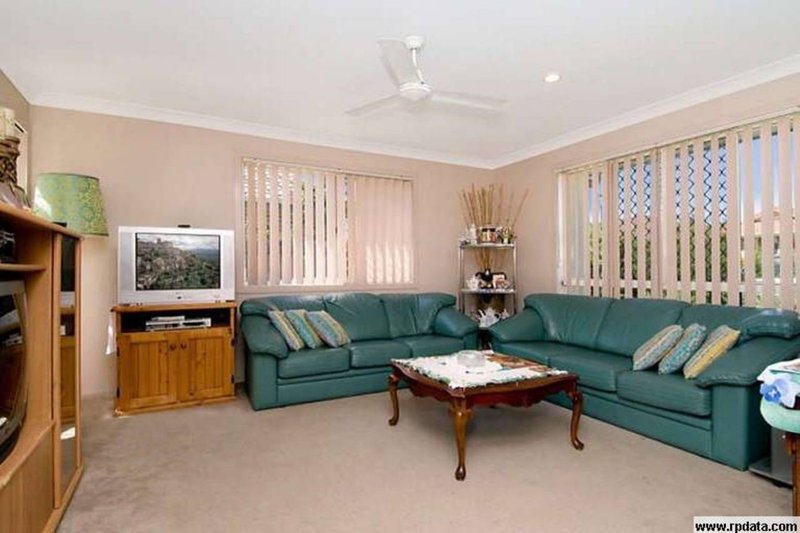 Photo - 17 Heathwood Street, Taigum QLD 4018 - Image 2