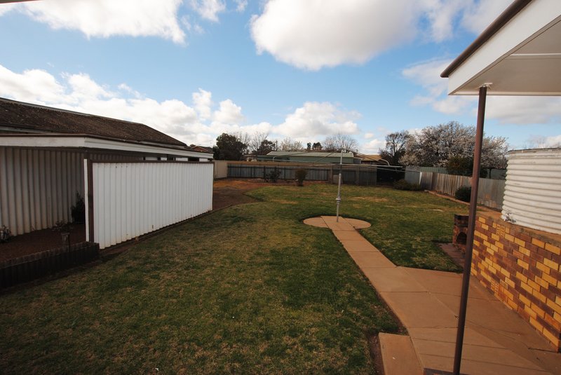 Photo - 17 Hebden Street, Yoogali NSW 2680 - Image 12