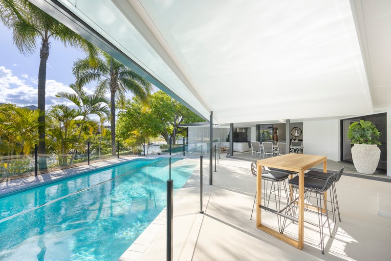 Photo - 17 Helen Court, Broadbeach Waters QLD 4218 - Image 12