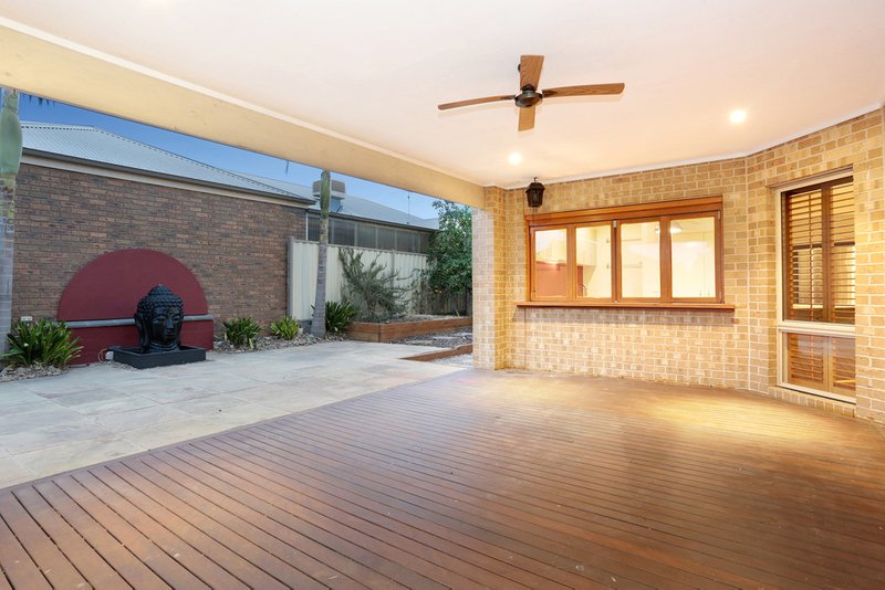 Photo - 17 Hemsley Promenade, Point Cook VIC 3030 - Image 21