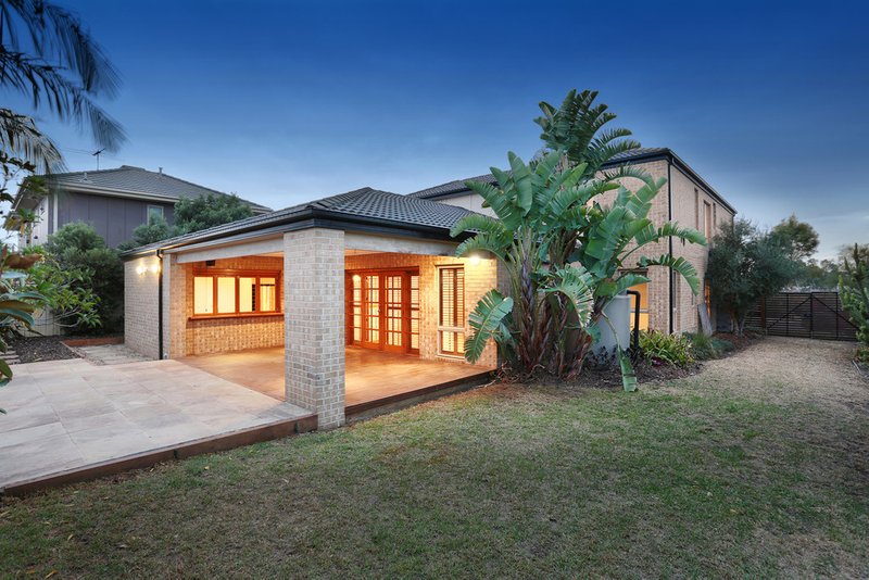 Photo - 17 Hemsley Promenade, Point Cook VIC 3030 - Image 22