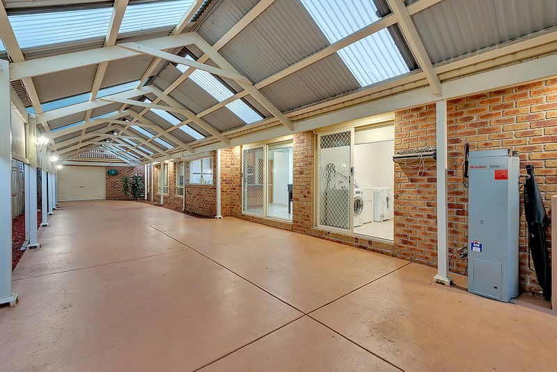 Photo - 17 Hemsworth Court, Roxburgh Park VIC 3064 - Image 14