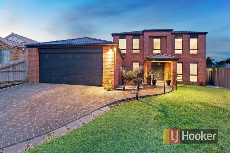 17 Henry Lawson Drive, Lynbrook VIC 3975