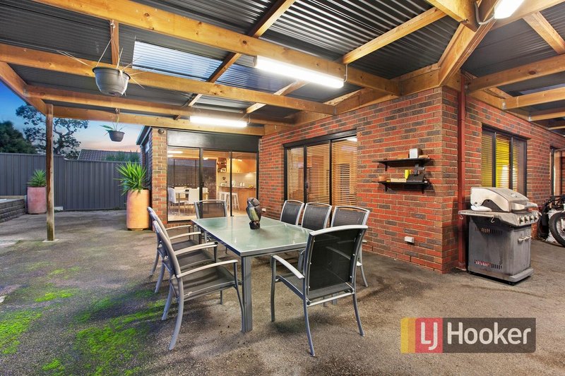 Photo - 17 Henry Lawson Drive, Lynbrook VIC 3975 - Image 15