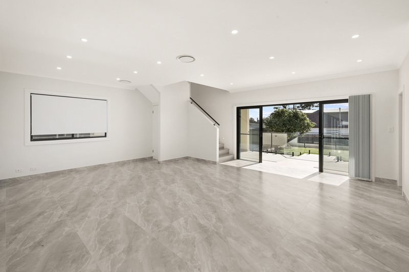 Photo - 17 Henry Street, Guildford NSW 2161 - Image 9