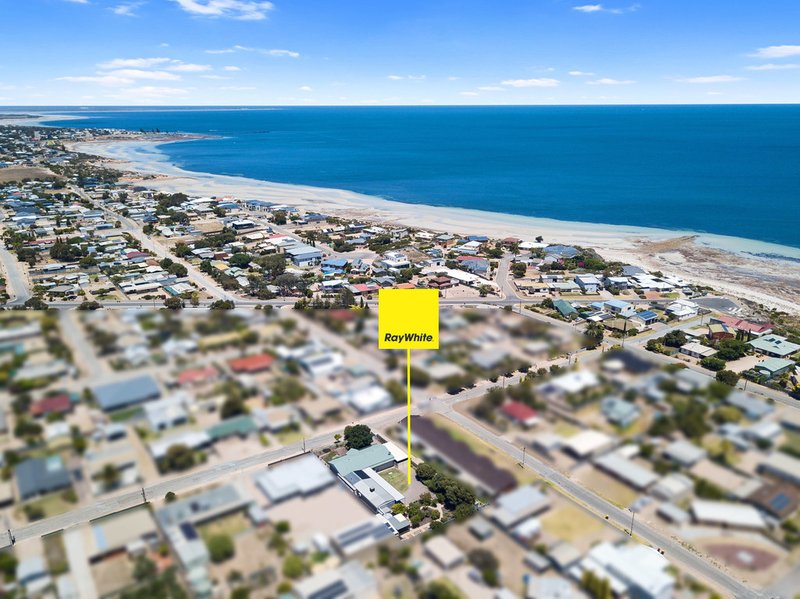 Photo - 17 Herbert Street, Moonta Bay SA 5558 - Image 4