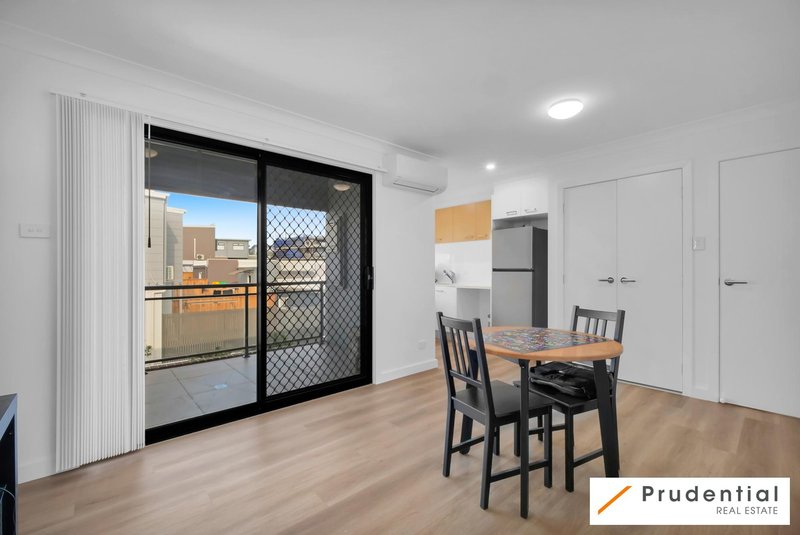 Photo - 17 Heron Lane, Oran Park NSW 2570 - Image 3