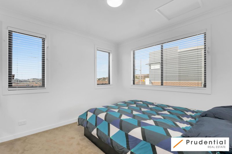 Photo - 17 Heron Lane, Oran Park NSW 2570 - Image 5