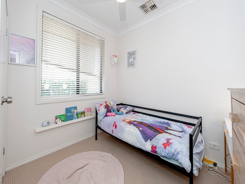 Photo - 17 Hertford Place, Noarlunga Downs SA 5168 - Image 15