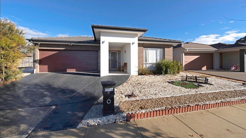 Photo - 17 Hesba Brinsmead Street, Franklin ACT 2913 - Image 1