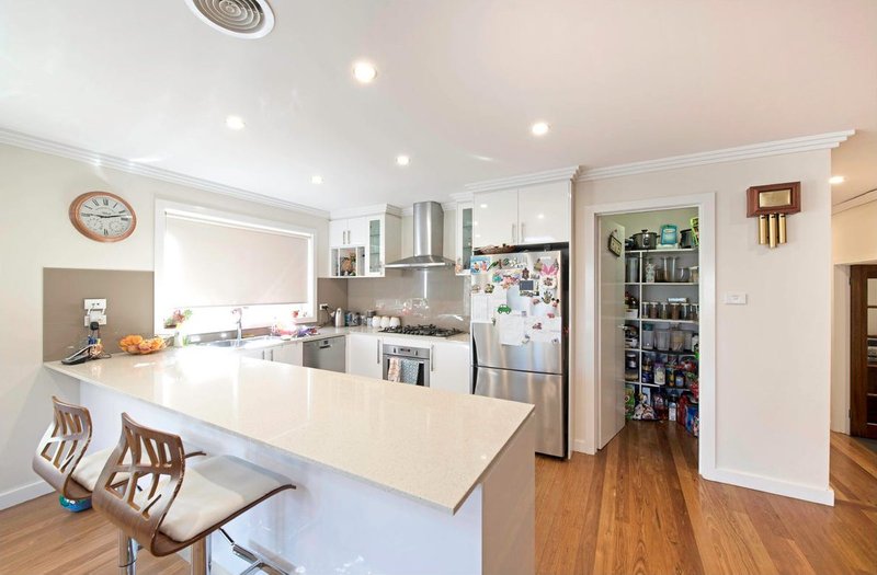 Photo - 17 Hesba Brinsmead Street, Franklin ACT 2913 - Image 5