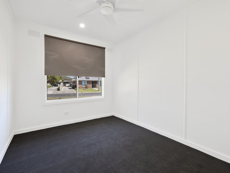 Photo - 17 Higgins Street, Wangaratta VIC 3677 - Image 9